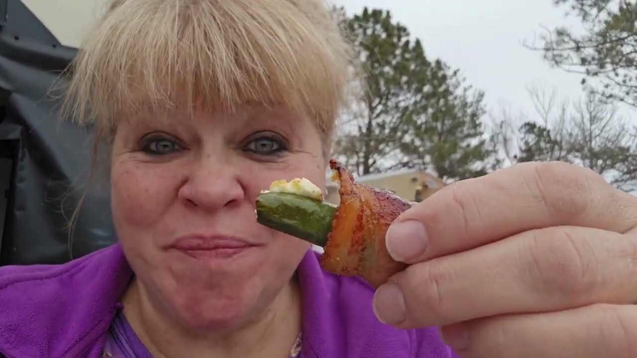 Jalapeno Poppers with Bacon : Homemade Appetizers for any Party or get together