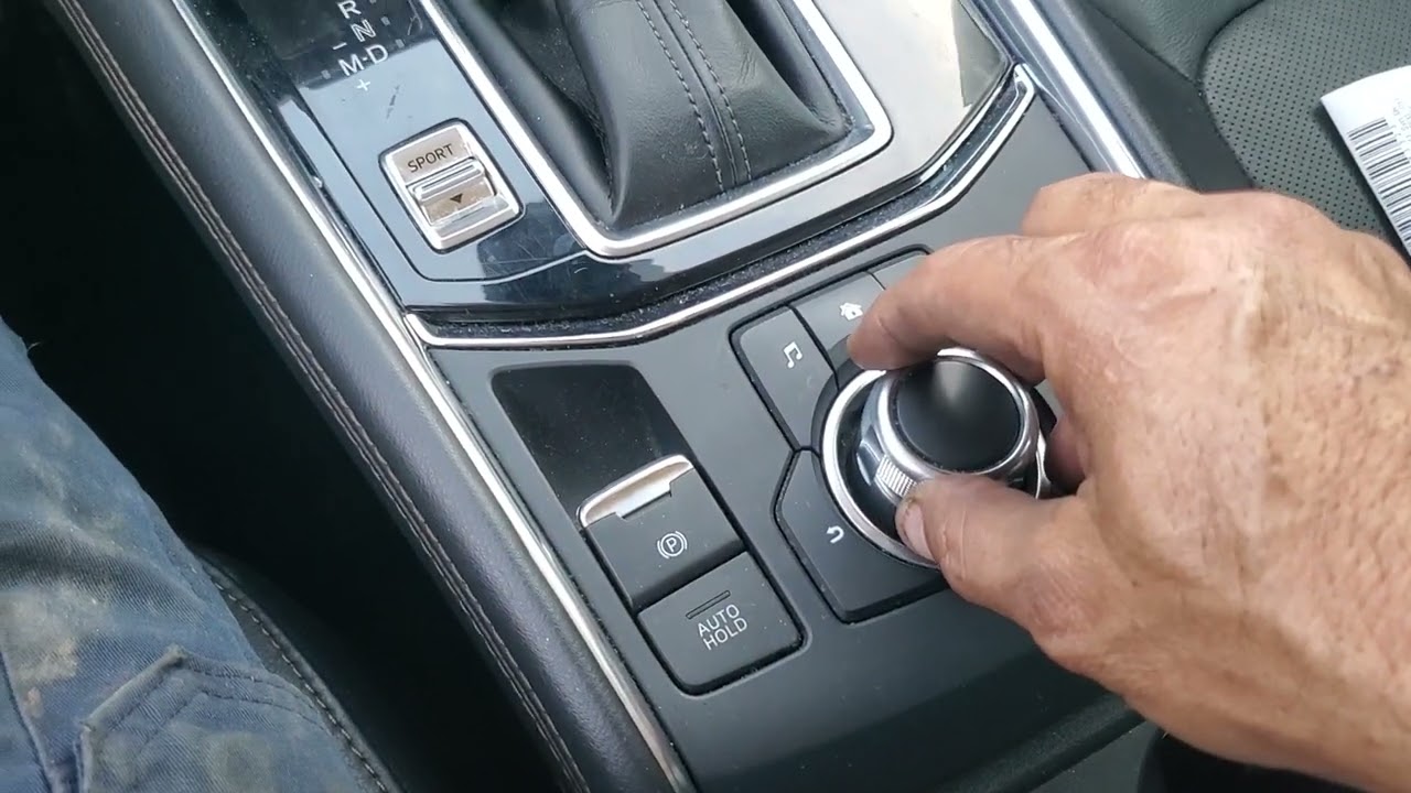 Mazda CX-5 2018 года «Как убрать сообщение о замене масла»