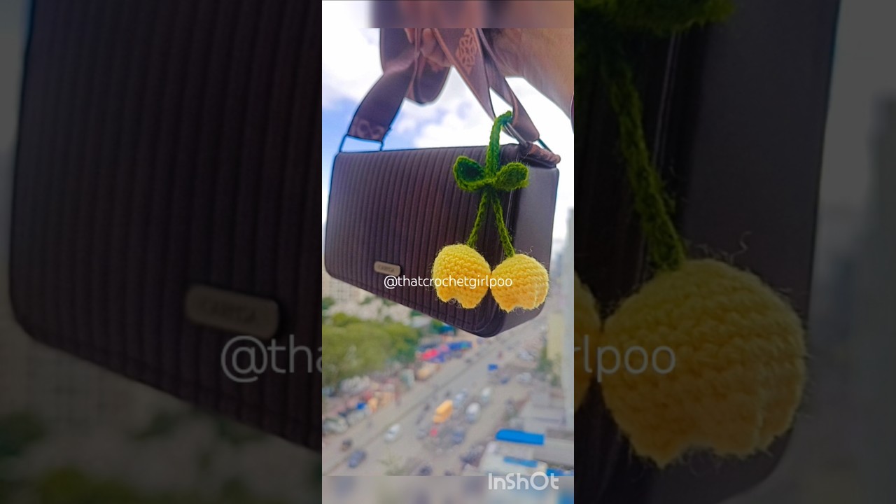 Tulip keychain 