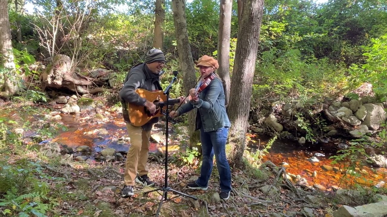 Great version of Harvest Moon by Neil Young: Virginia James Weetamoo Sessions