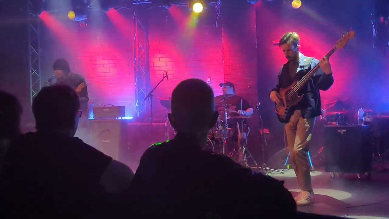 Red Giant - Free Me (Live Rooms Chester 04/05/25)