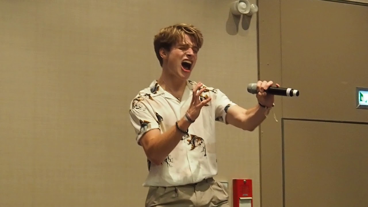 Froy Gutierrez