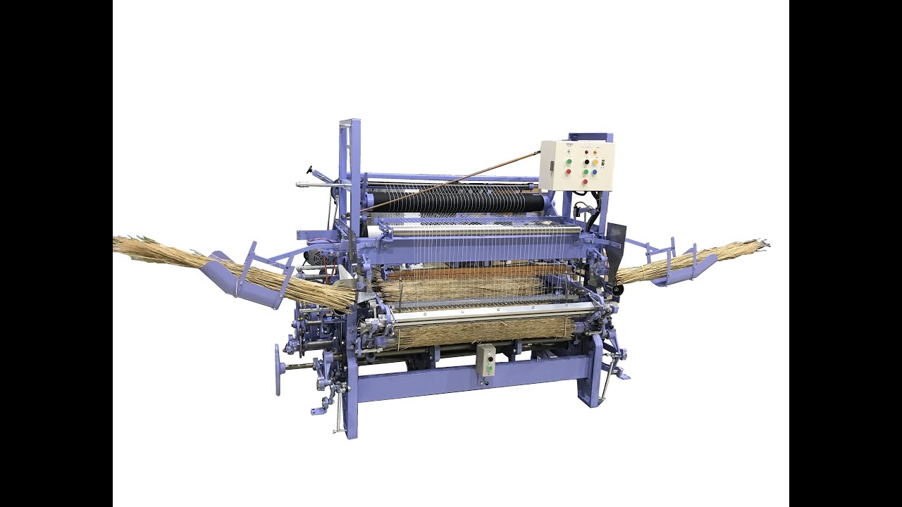 AMW型わら菰製莚機 (AMW model natural grass weaving machine)