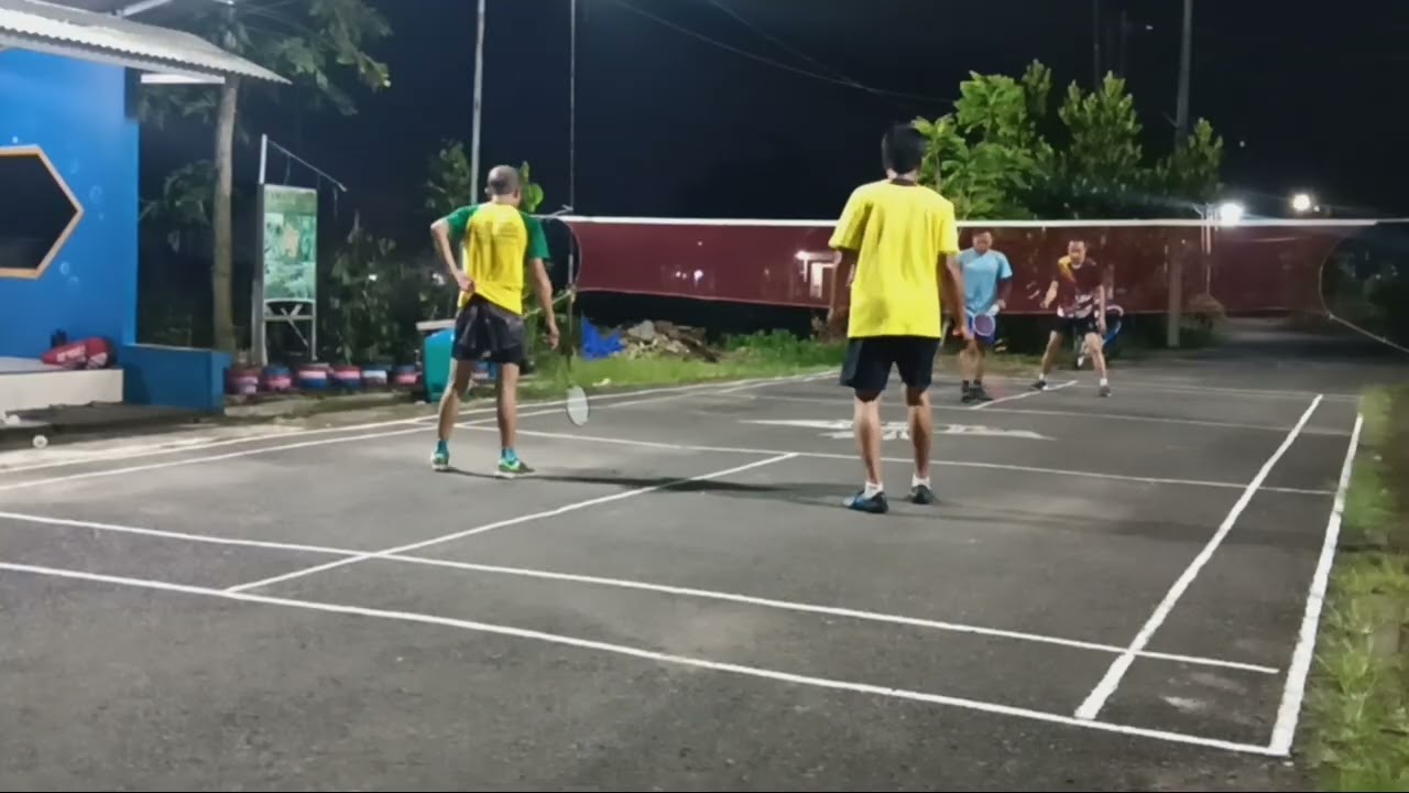 Badminton happy game