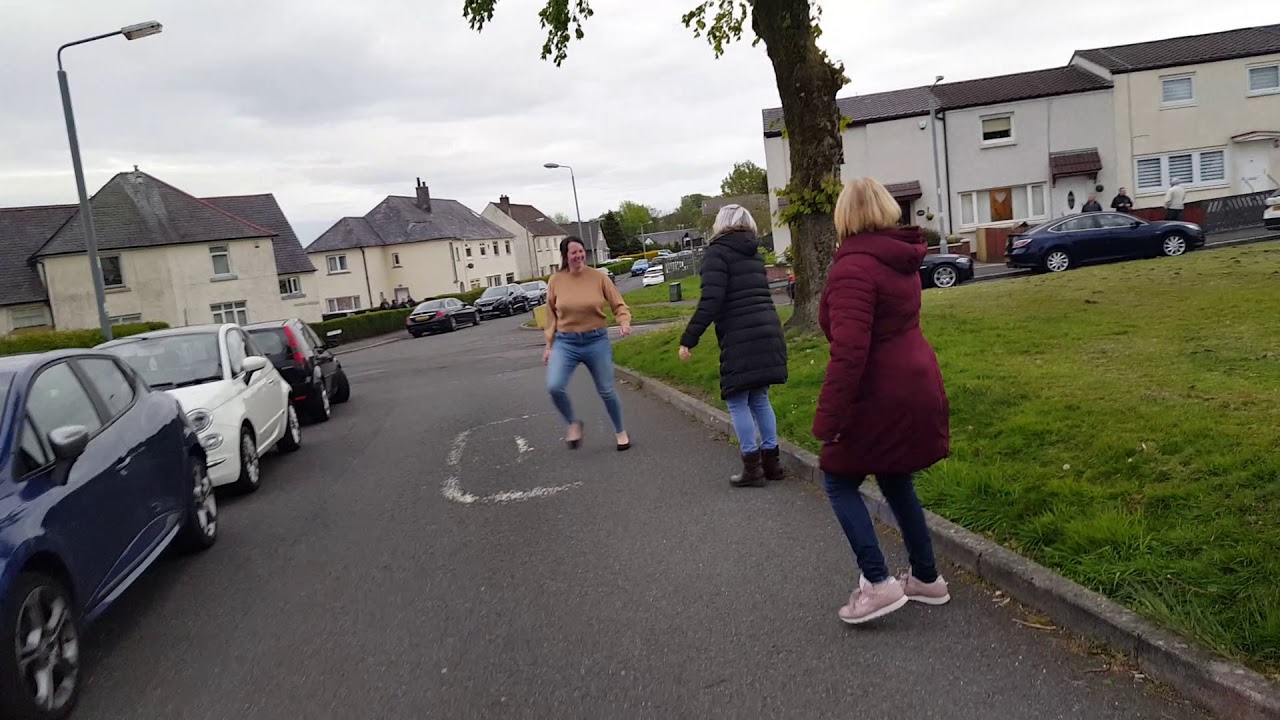 Barrhead | Gateside & Lochlibo Lockdown Music Street Party