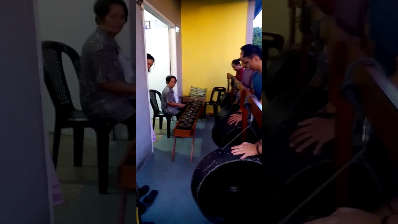 Kadazan Dusun Tradisional music 'magagung' at Langkawit, Papar, Sabah