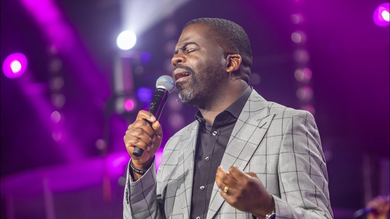 ATTIRE-MOI À TOI / HOSANNA 🎶  - Ps Christian SABOUKOULOU