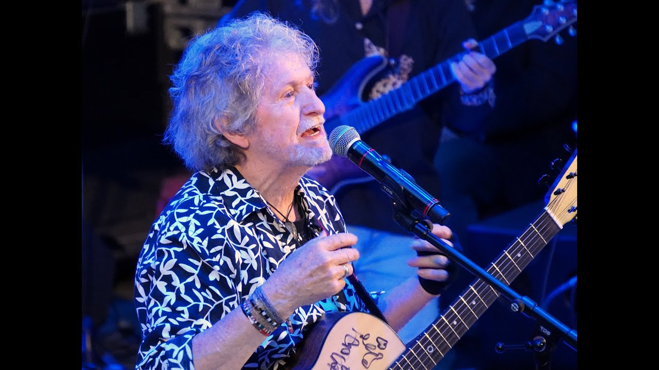 'Yours is no Disgrace' Jon Anderson (YES) Valkenburg 05.08.2023 with the 'Paul Green Rock Academy'