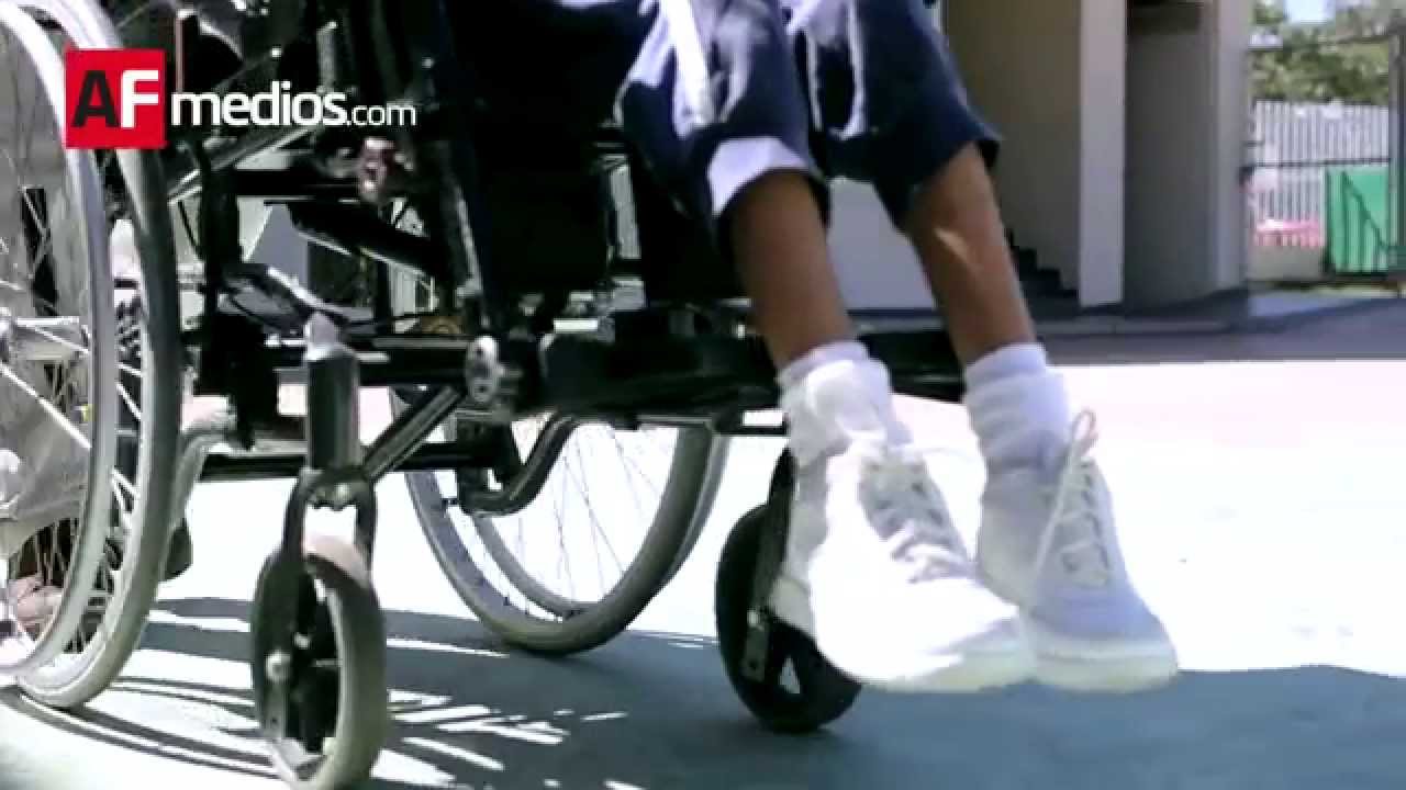 Niño de Albatros con parálisis, deja su silla de ruedas y disfruta de la vida #QUEREResPODER.