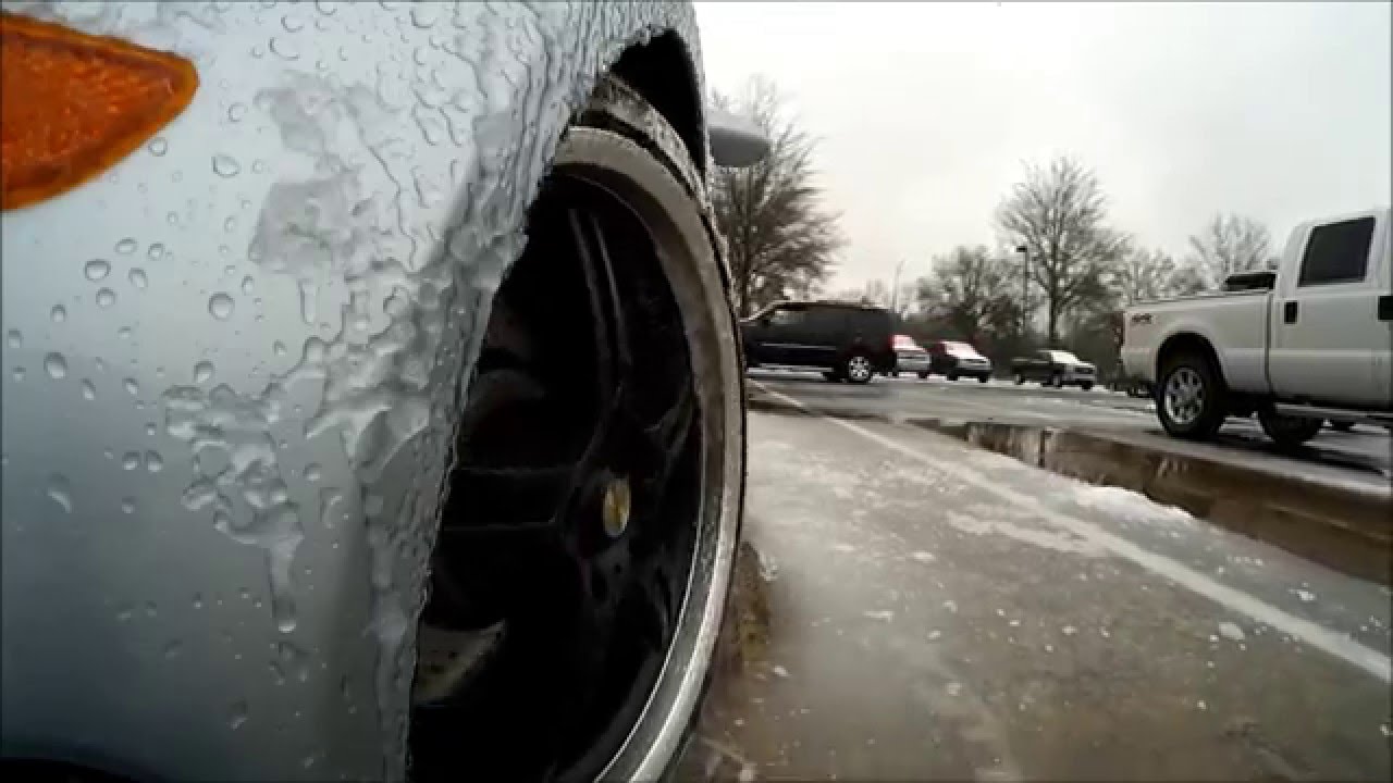Ciekawostki 275. Atak zimy. Wypadki i driftowanie eM Trójeczką