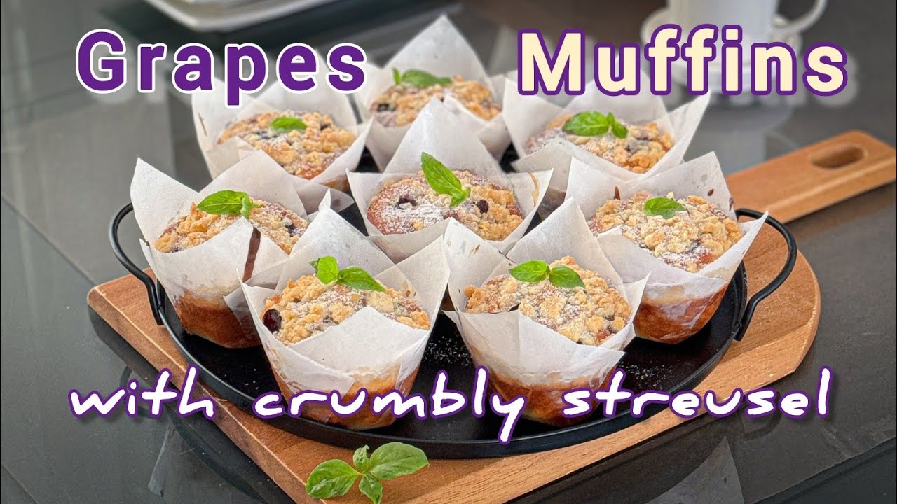 Easy Grape Muffins with Crumbly Streusel Top