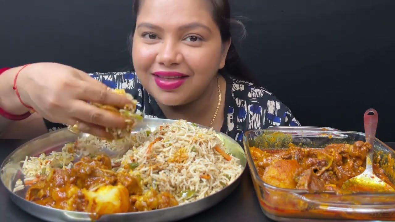 Bigbites, Eating Fried Rice With Spicy 🥵 Mutton Kosha।।Huge Rice।।