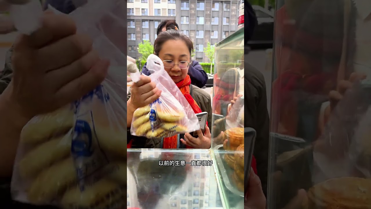 在北京如何经营好一家？烧饼店第一最重要的是口味酒香不怕巷子深，只要做得好吃，在哪里生意都不会差。#生活vlog #热门小助手 #北漂一族的真实生活