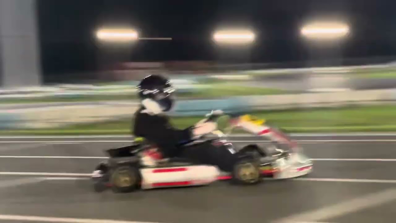 F1电影后遗症！来段卡丁车赛车滚动发车吧 超级刺激 赔上音乐让这个夏日充满激情！卡丁车搭子 上海 极速狂飙 两冲卡丁车 赛车运动 性能车 改装车 比赛 otk