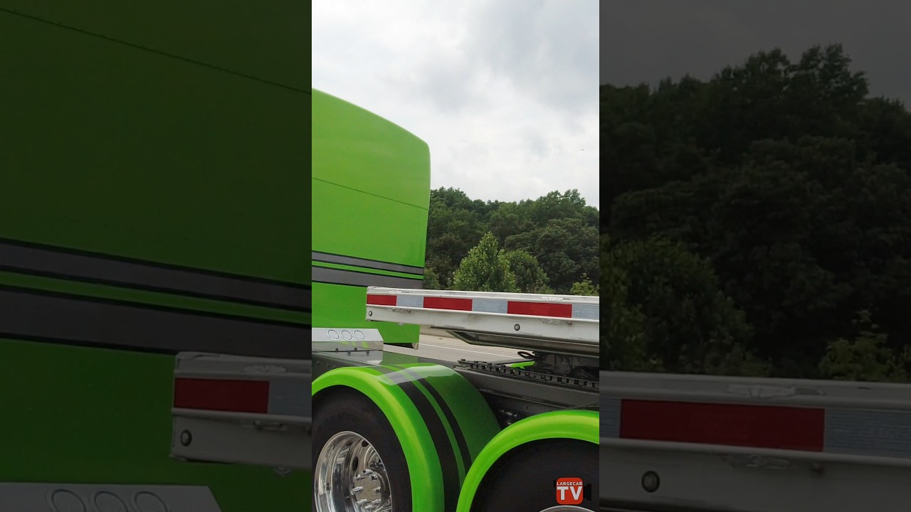 Largecar Kenworth W900L high stepping across PA 😎