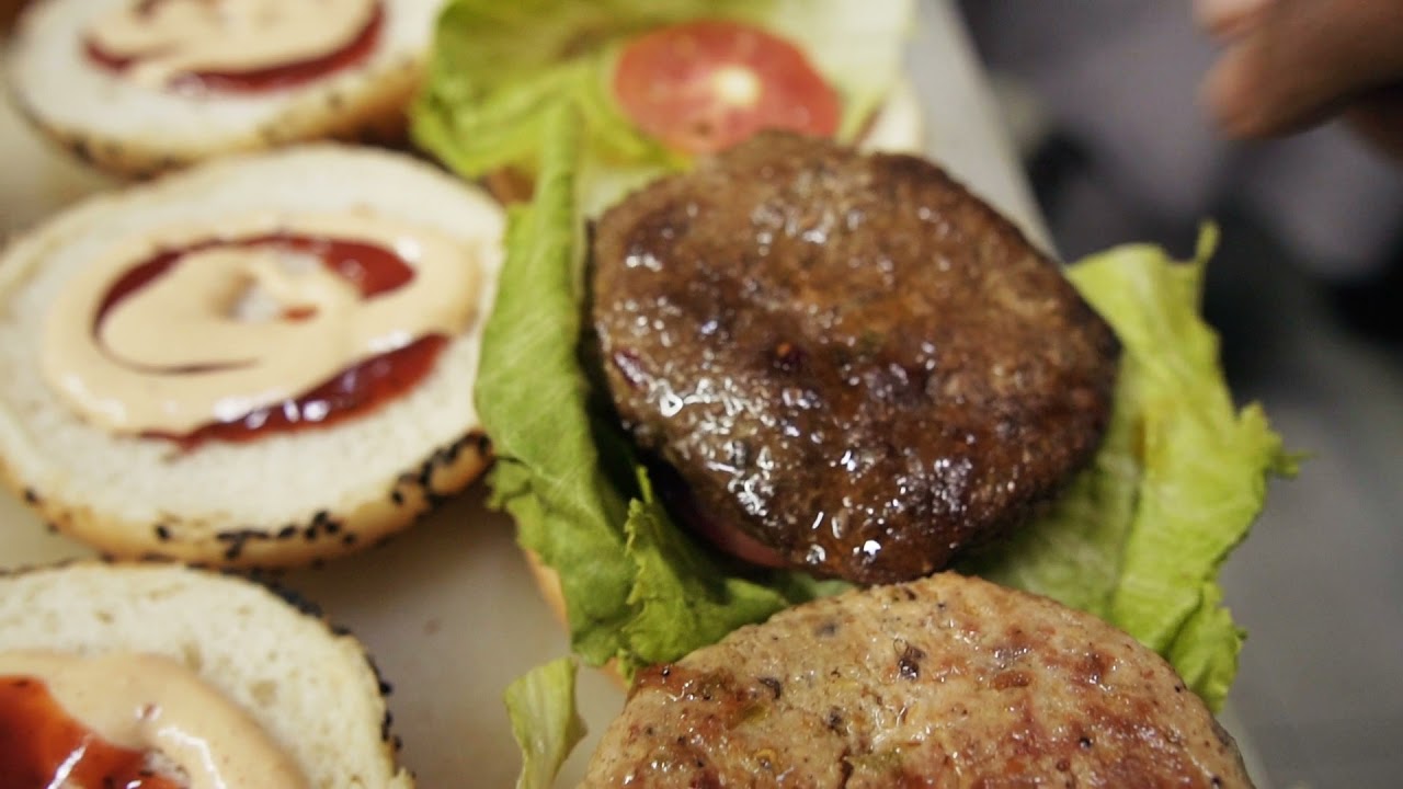 Lava Burger l Fire Chicken l Tacos at Hunger's den- Great food l Great Ambience l Noble Cause