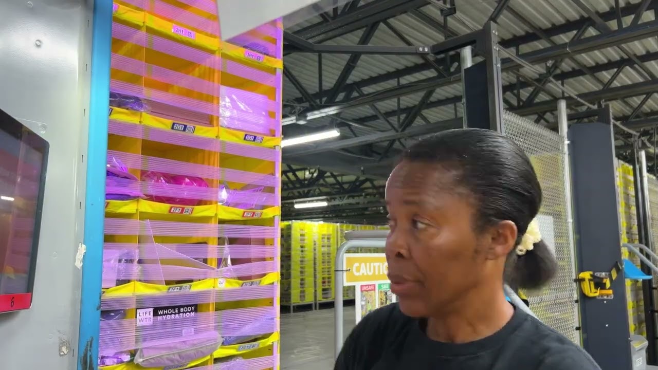 Day In The Life Working At An Amazon Warehouse  ( Inside Footage)