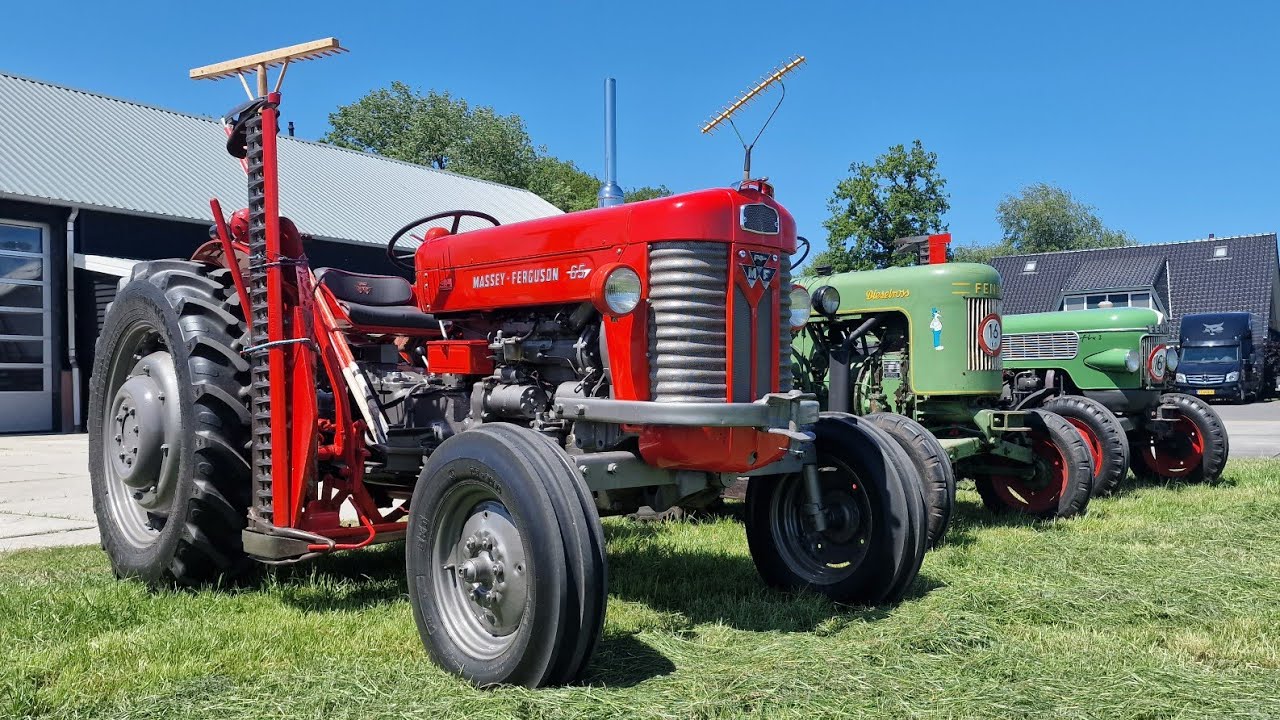 grasmaaien met oldtimer trekkers in Stroe. Met de 16 km Club uit kootwijkerbroek