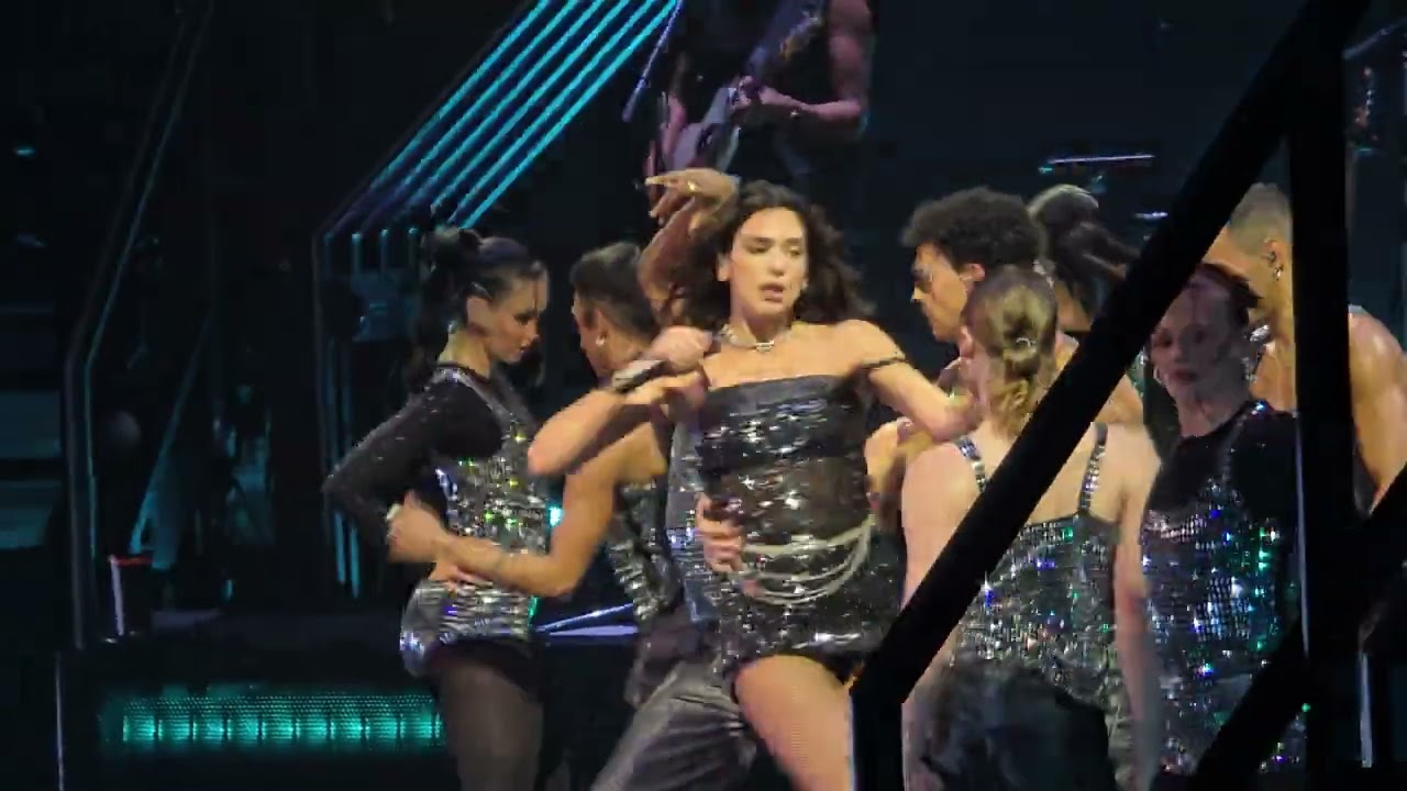 241123 DUA LIPA - Houdini | Dua Lipa Radical Optimism Tour in KL