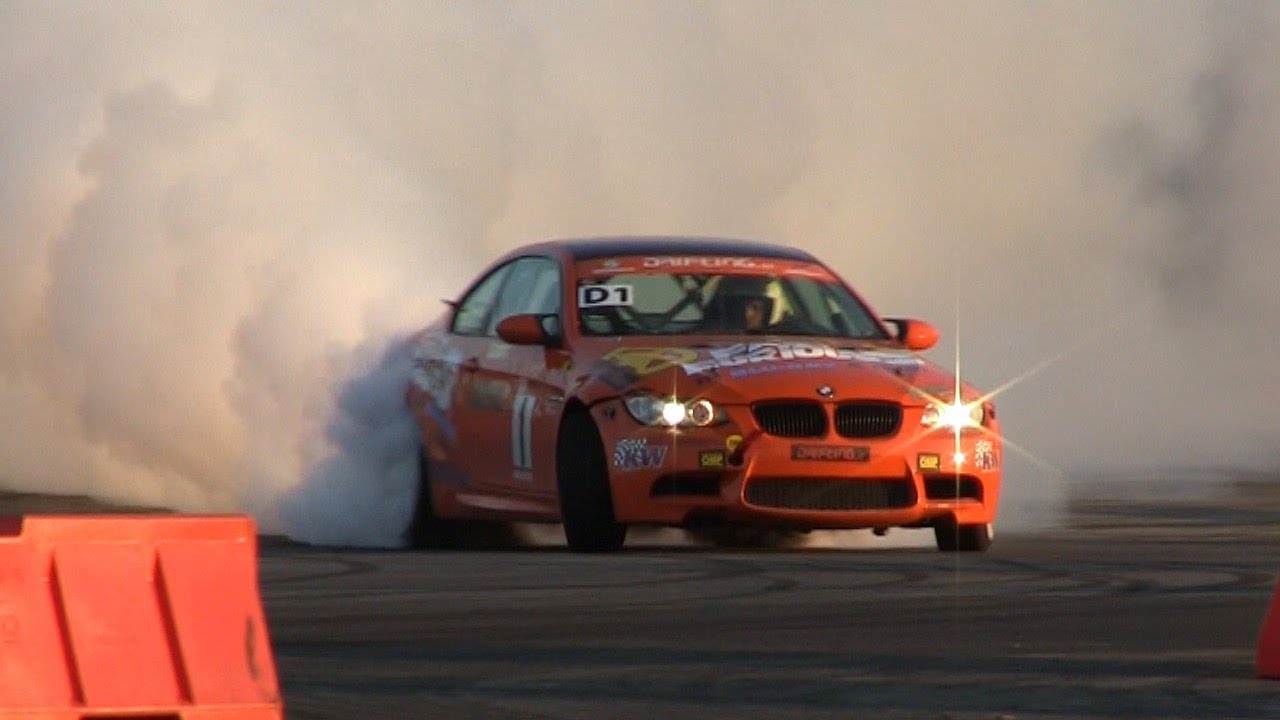BMW M3 E92 INSANE Drifting & Tires SMOKING!!!