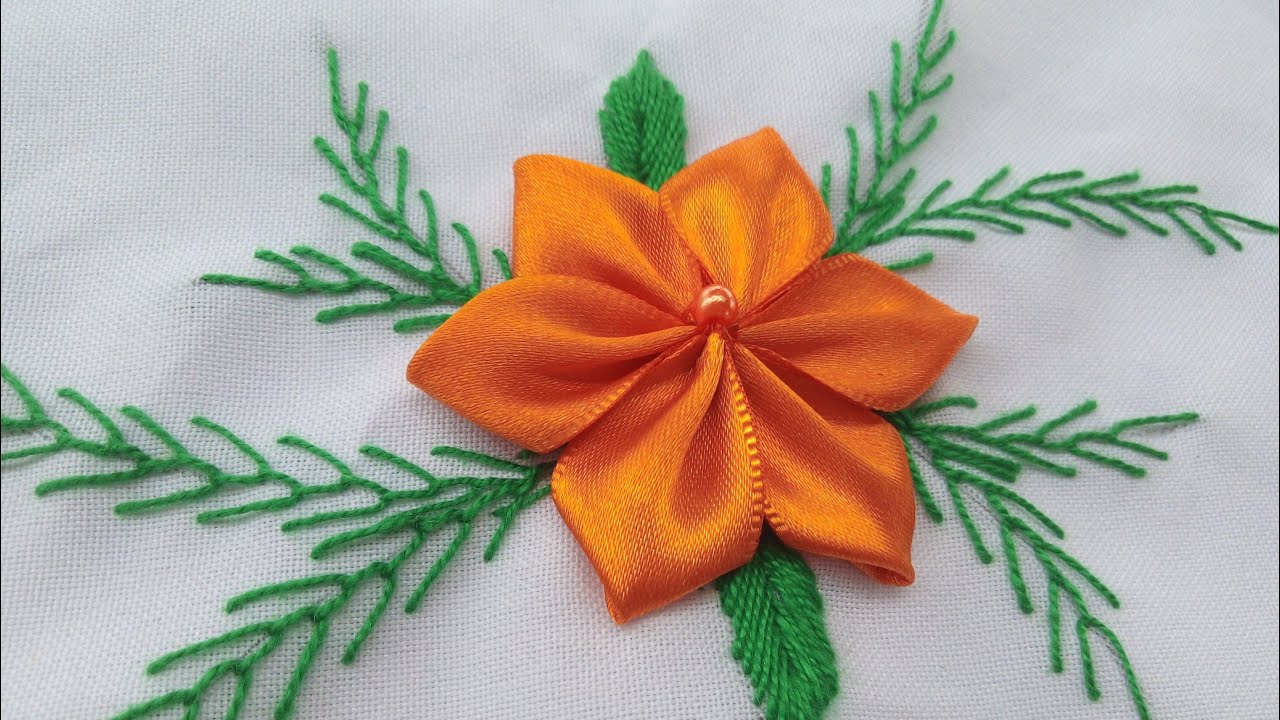 FLOR DE FITA!!!BARRADINHO BORDADO COM FITAS