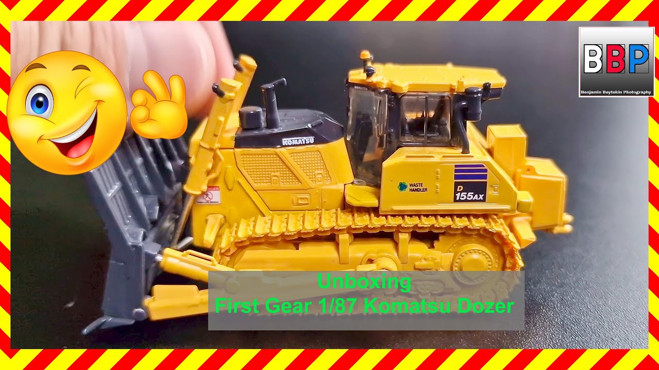 Unboxing First Gear Komatsu D155AX Waste Handler (1/87 Scale Model), 2022.