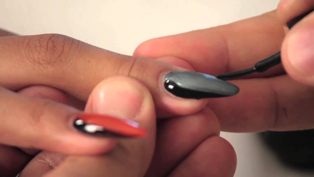 mani•Q color - Snake Skin Design - Gel Nails