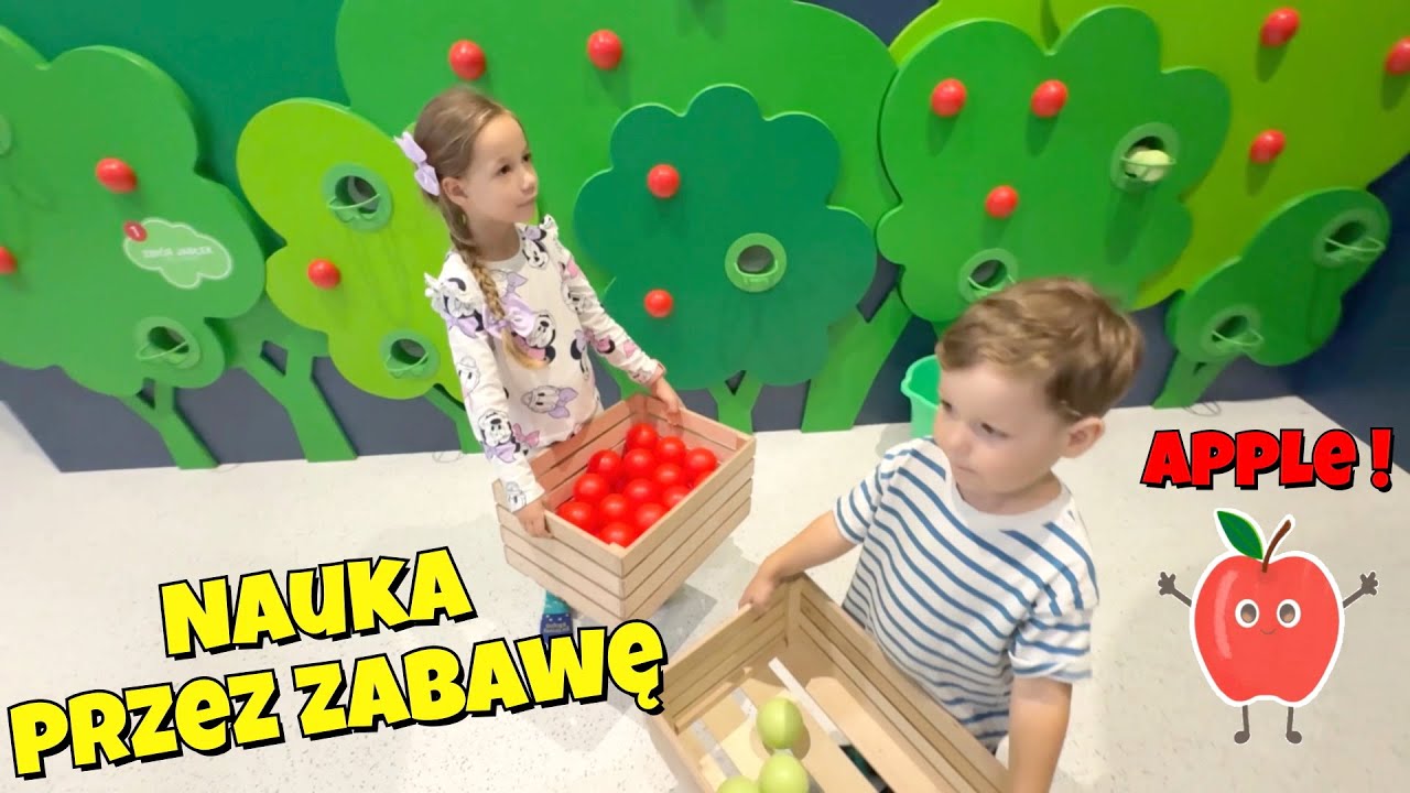Smart Kids Planet 🍎 KRAKOW. Justysia is learning colors and fruits! Learning English through play.