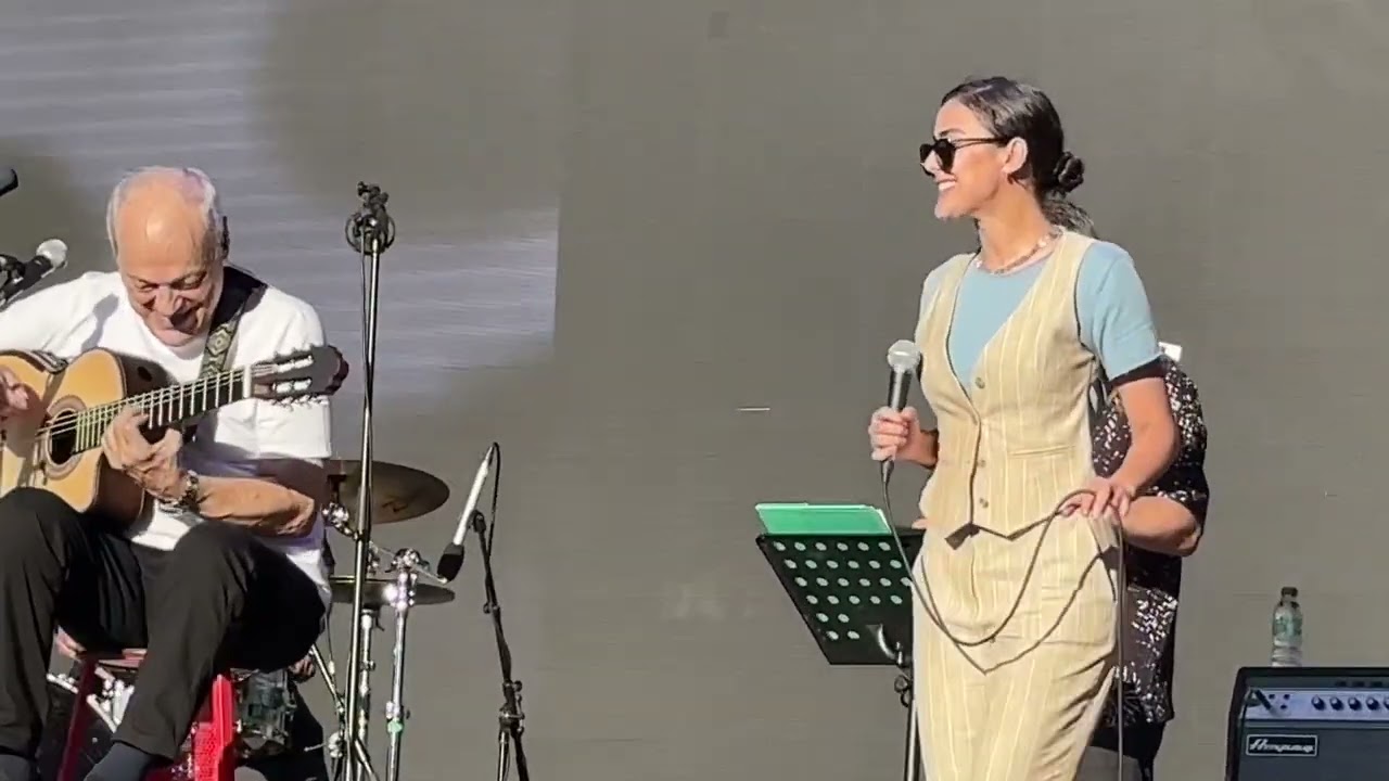 Toquinho e Camilla Faustino - Chega de Saudade ( Tom Jobim cover )