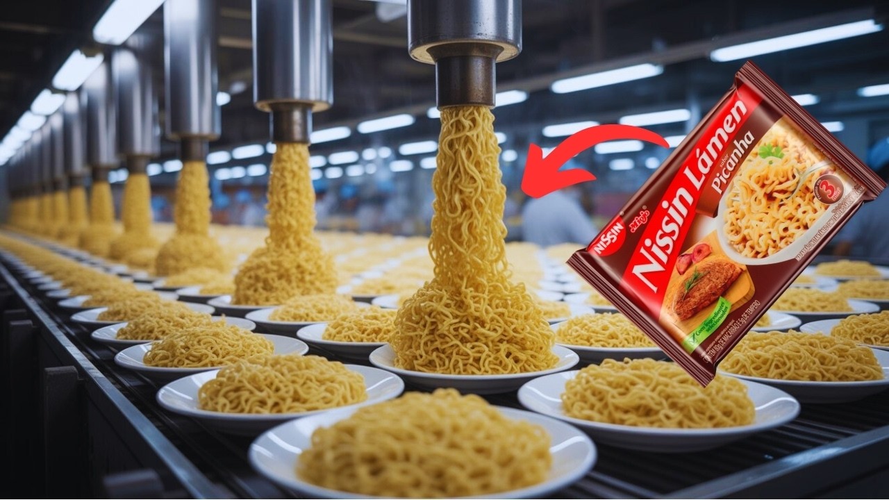 Você não imagina como o MIOJO (Macarrão Instantâneo) é produzido! Processo Industrial Completo