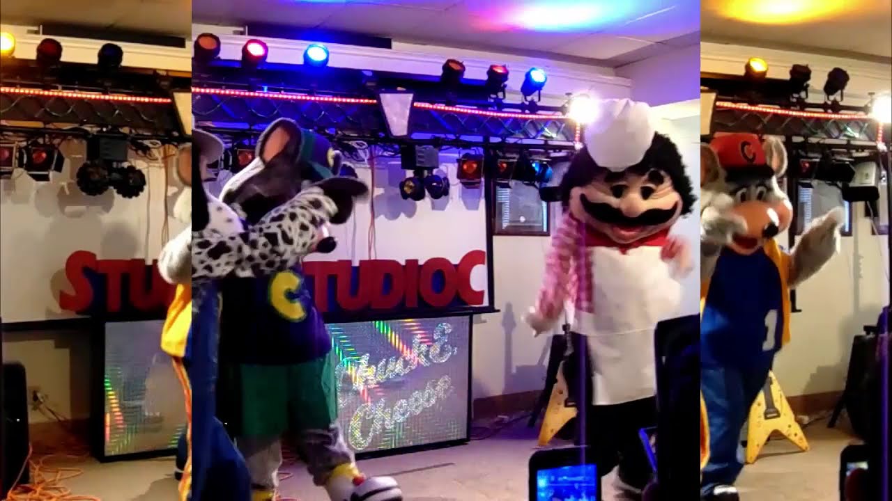 Chuck E. Con 2018 Day 2 Vlog