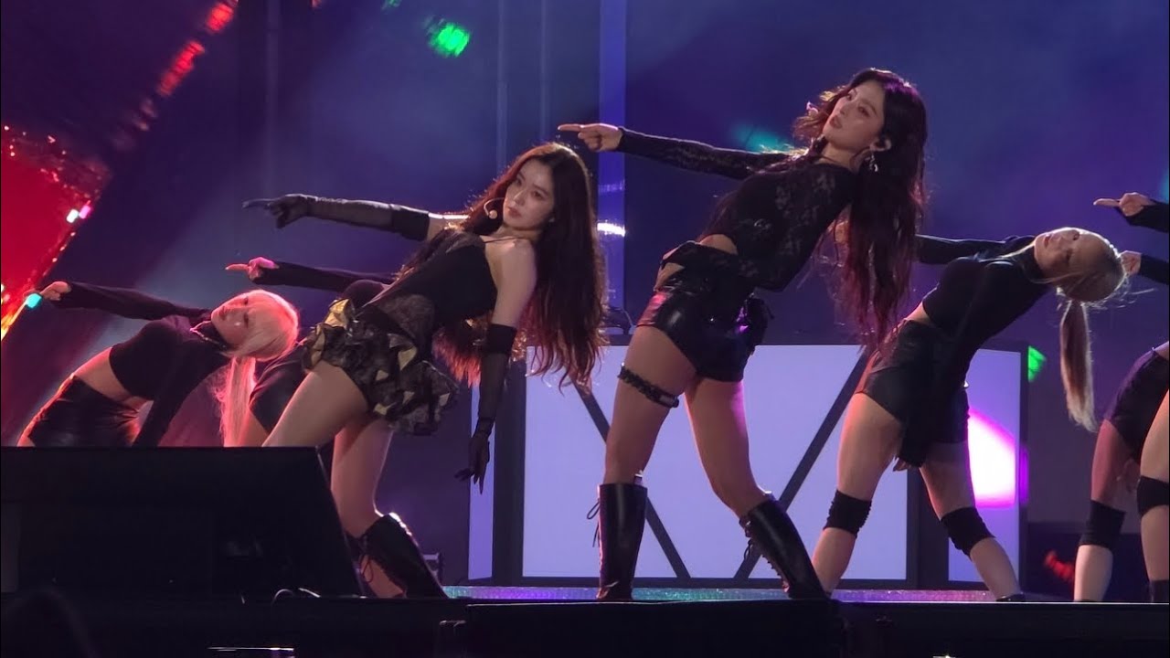 251231 IRENE & SEULGI - TILT + TRAMPOLINE | Let's Celebrate 2026, Party by the Beach @ Siloso Beach
