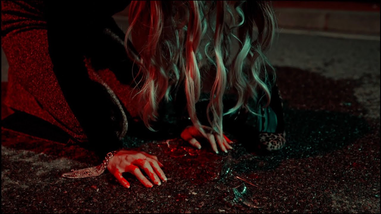 Isa Marin - Noche Rara (Video Oficial)
