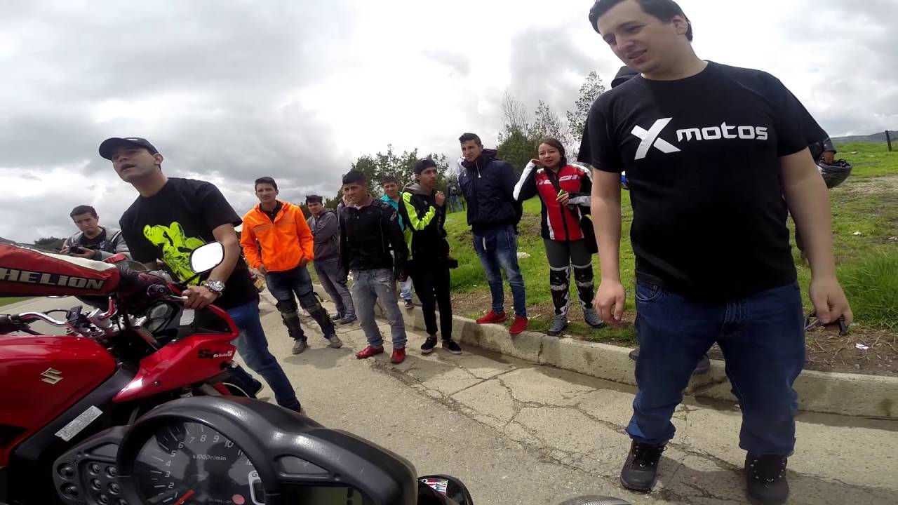 SUZUKI SV 650S VS SUZUKI GLADIUS 650