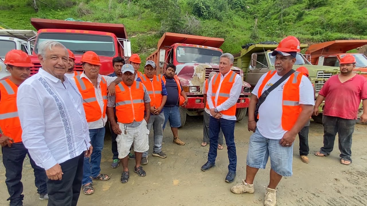 Compromiso de renovar camiones de volteo