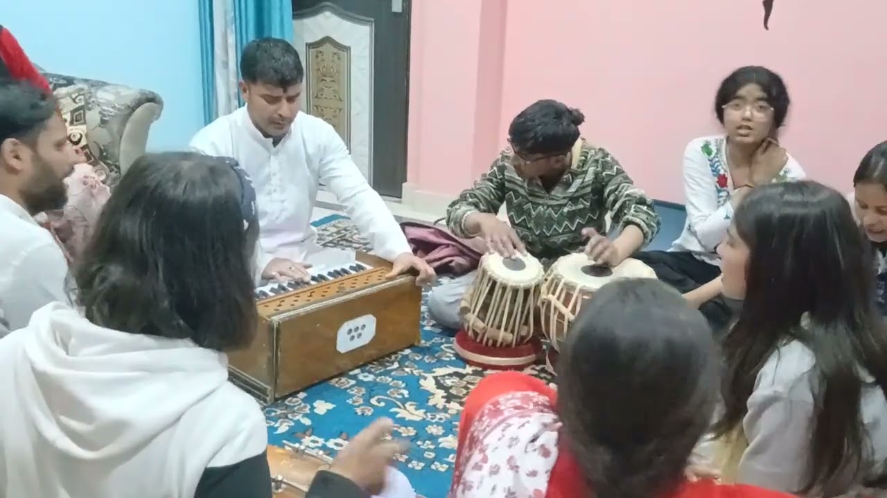 Radhey तेरे चरणों की दर धूल मिल जाय 