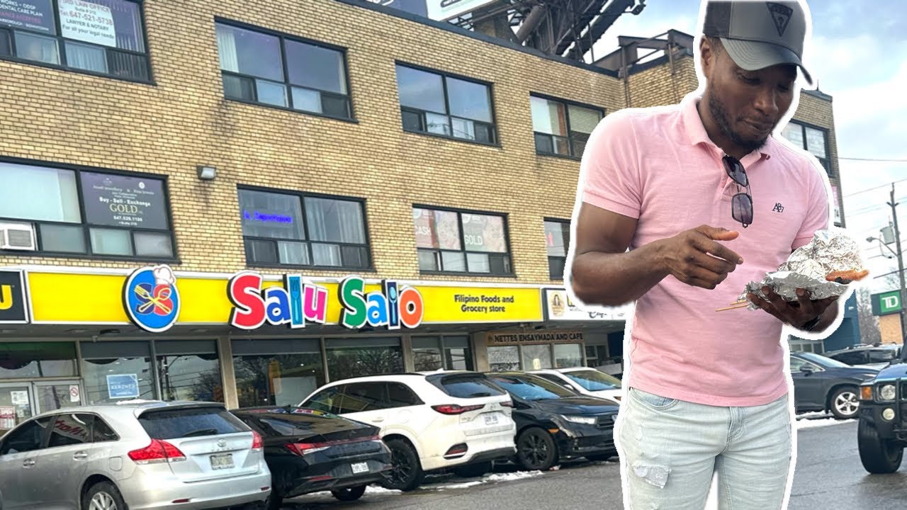 Trying Filipino street food in Toronto Walk tour !