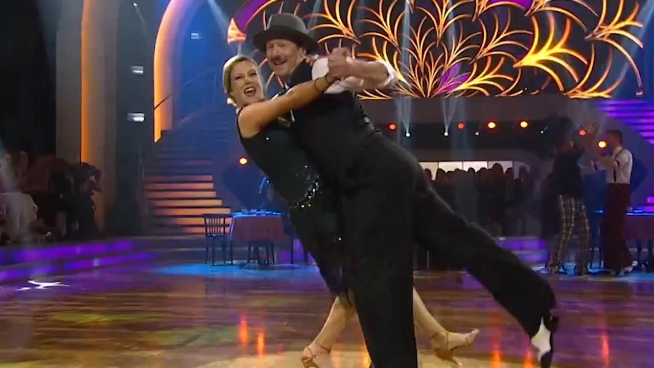 Dancing Stars 2023-Show 07-Tanz 2-Charleston-Staffeltanz-Alexander Pointner und Manuela Stöckl