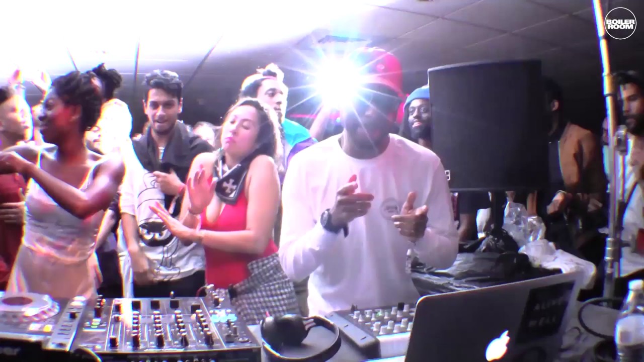 Sango Ray-Ban x Boiler Room Weekender | DJ Set