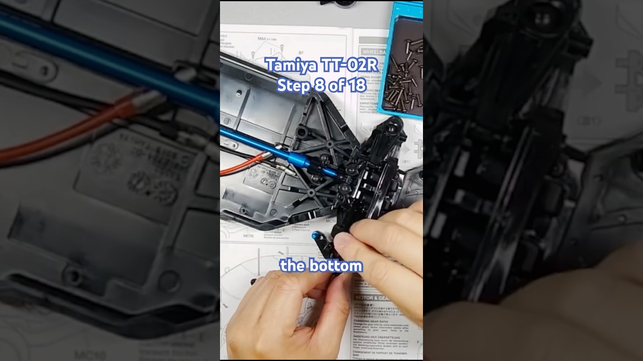 Шаг 8 из 18 сборки модели Tamiya TT-02R