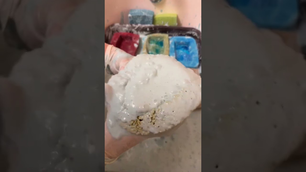 #spongerinse #oddlysatisfying #spongesqueezing 