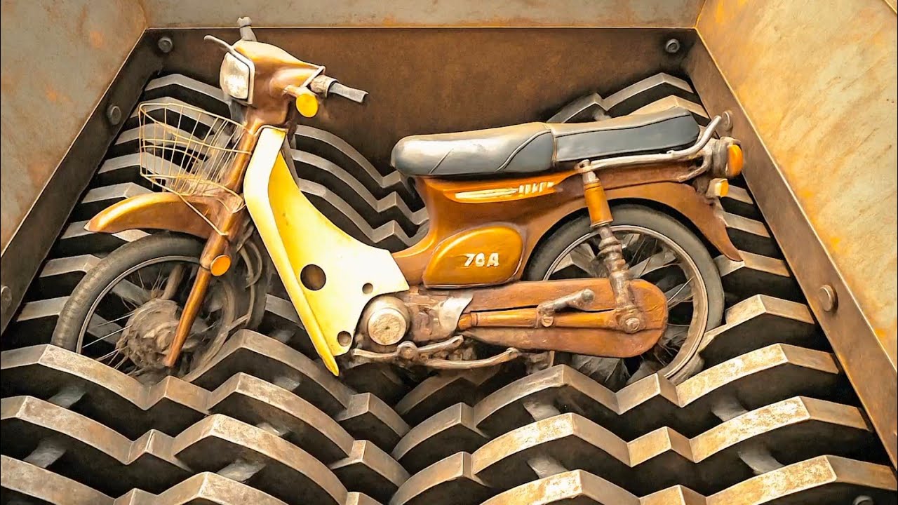 Extreme Giant Metal Shredder! shredding bike, metal waste and much more