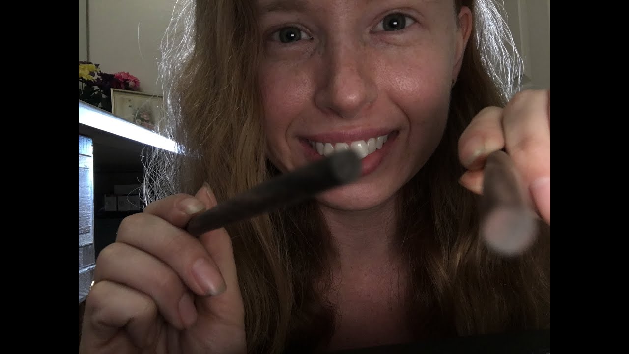 ASMR checkup with chop sticks