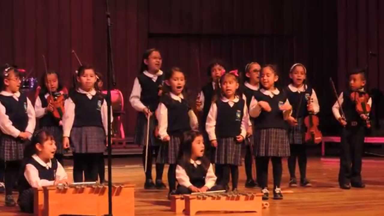 Colegio Reuven Feuerstein Ensamble grado Kinder