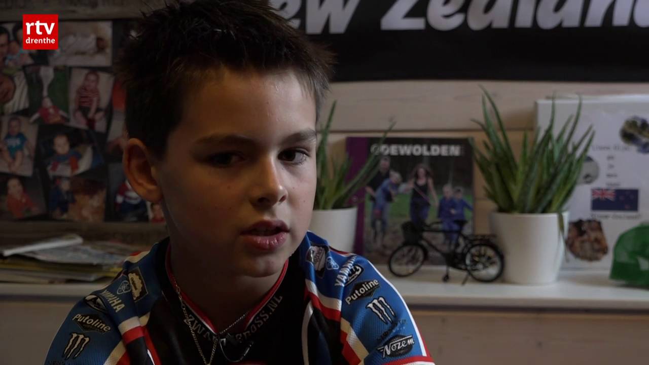 Gijs (8) stuurt brief aan Koning over lage melkprijs