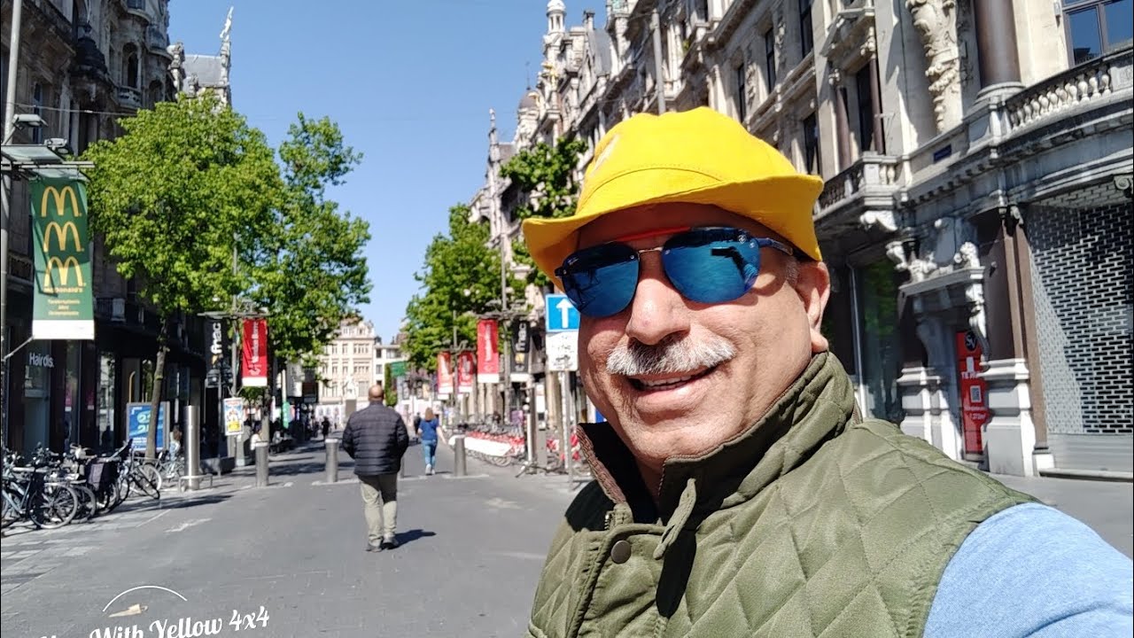 Day in Antwerp I Old Town I Belgium I Man With Yellow 4x4 I Pakistan