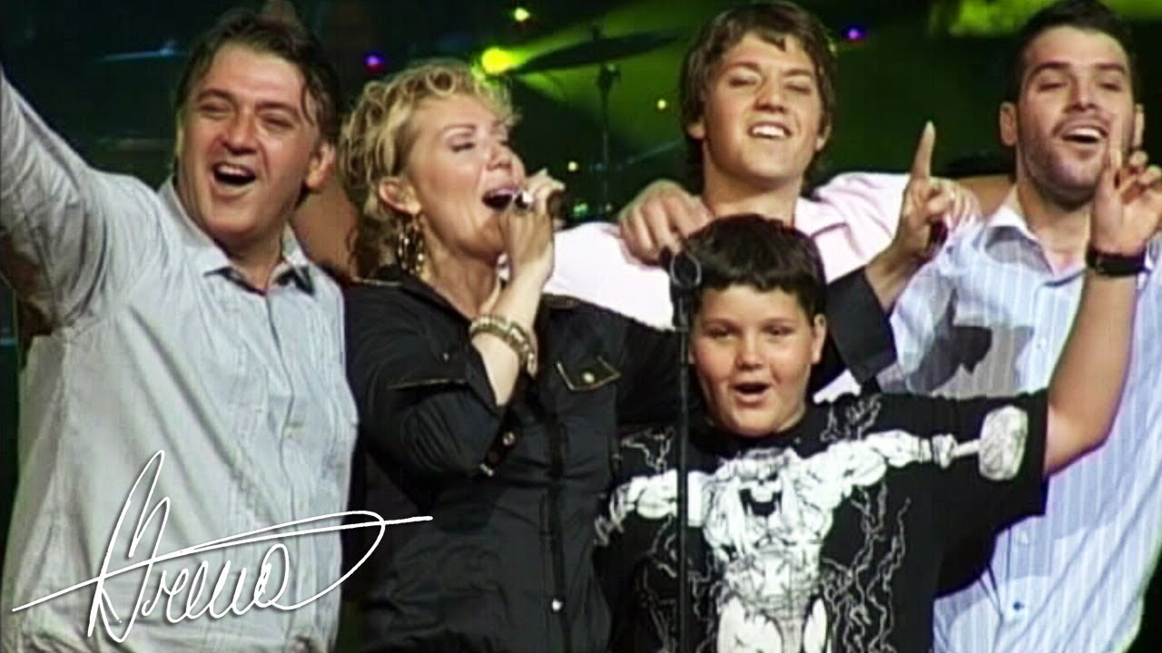 Lepa Brena - LIVE - Udji slobodno - (Zagreb 13.06.2009)