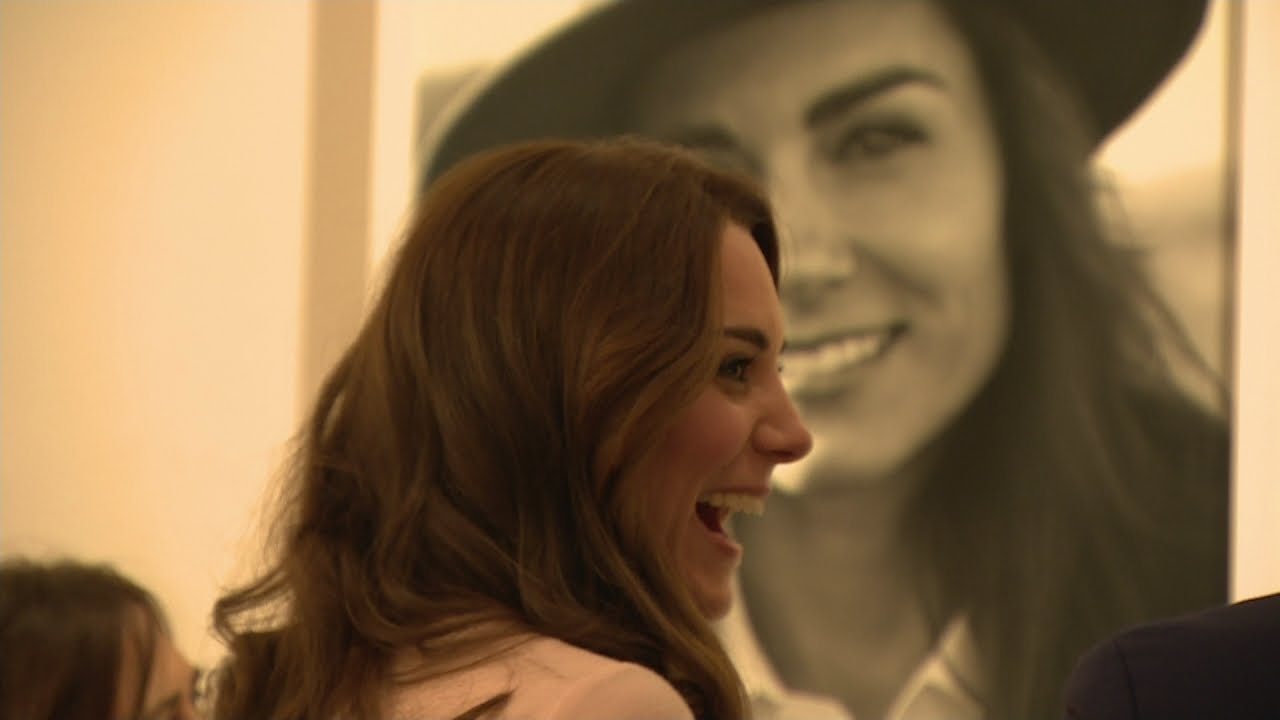 Kate visits National Portrait Gallery to view Vogue 100