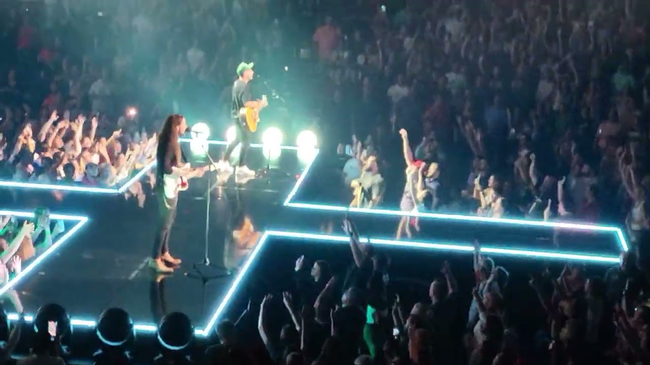 Phil Wickham - Battle Belongs - Tampa, FL 8.10.23 - with Brandon Lake
