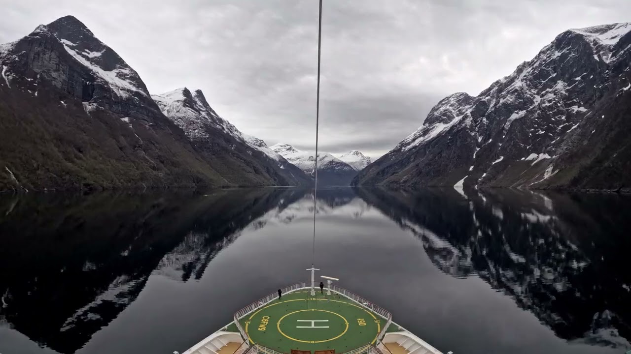 Jewel of the Seas Geiranger